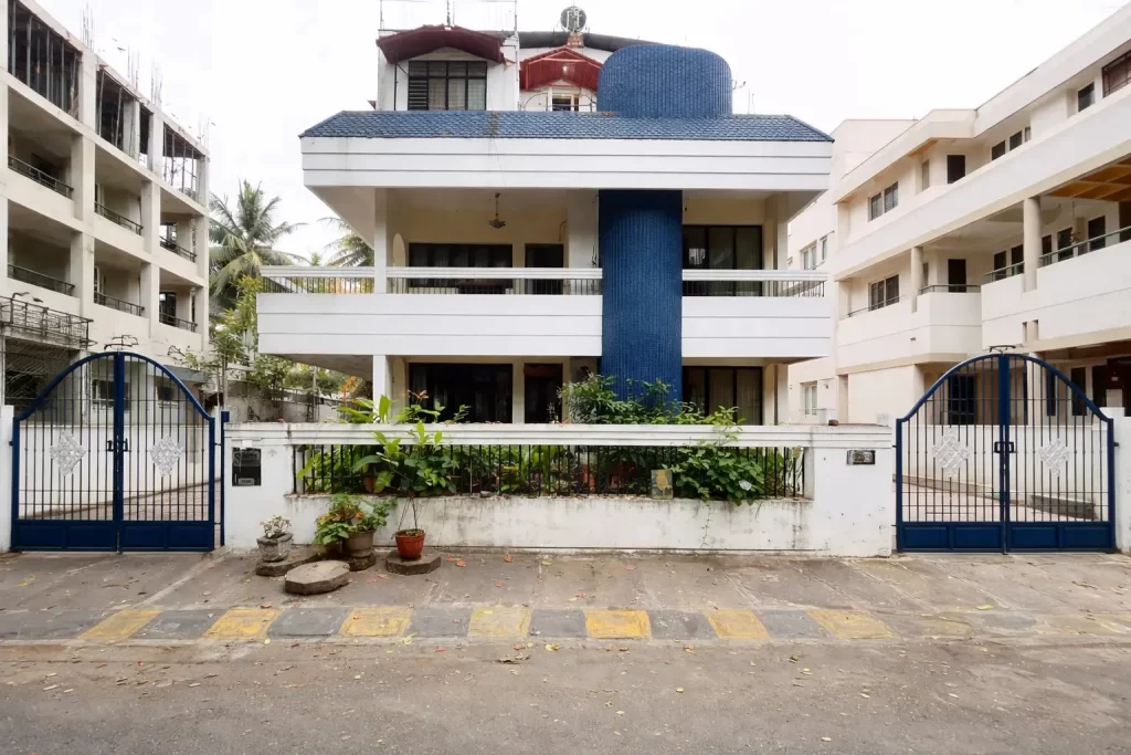 pg near jayadeva Hospital